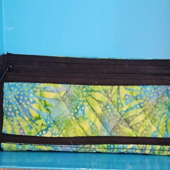 Colorful Leaf Pattern Wallet - Picture 5 of 6